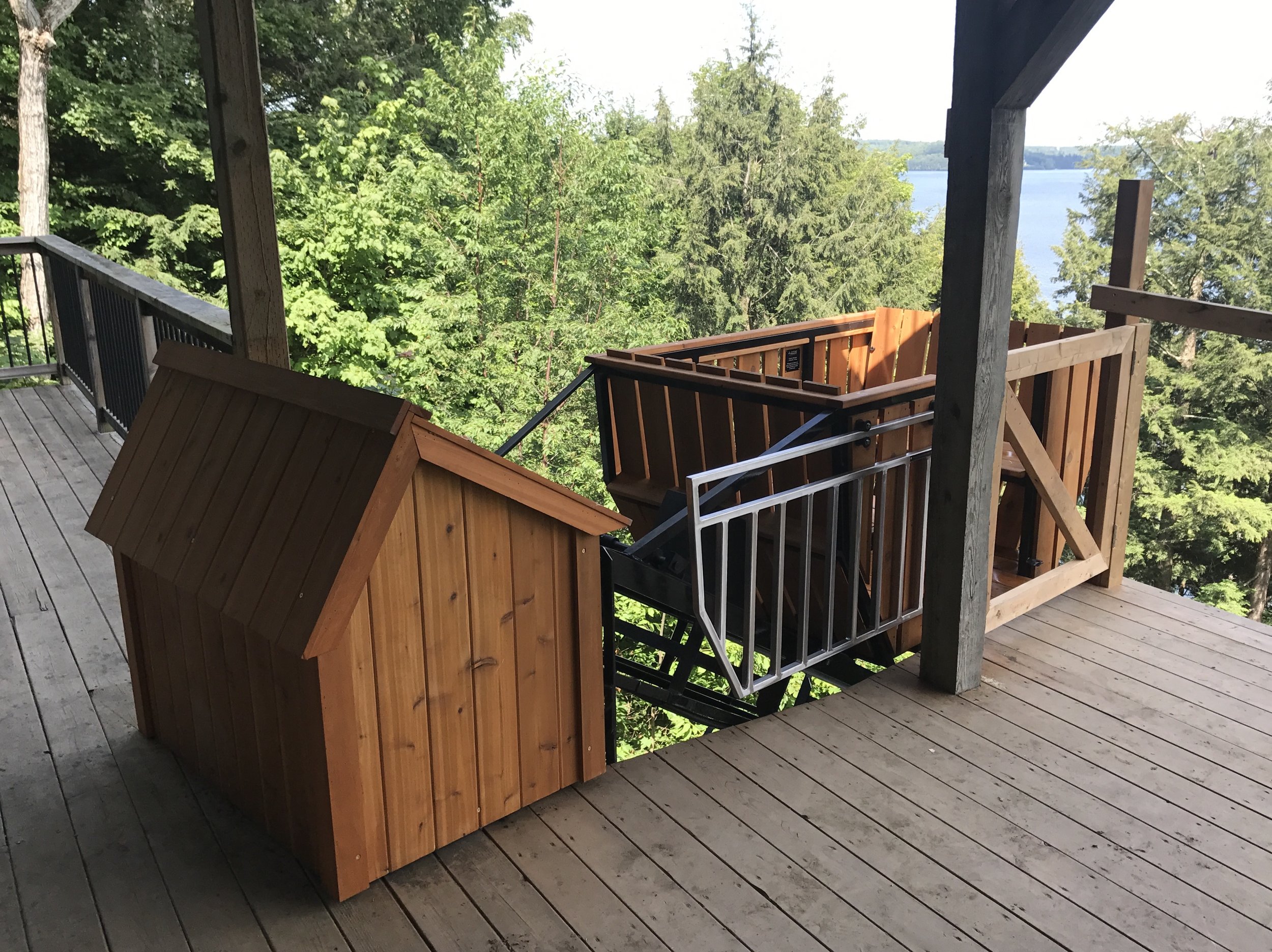 Inclined Elevation Lift 75—Lac Memphremagog, QC · 2017